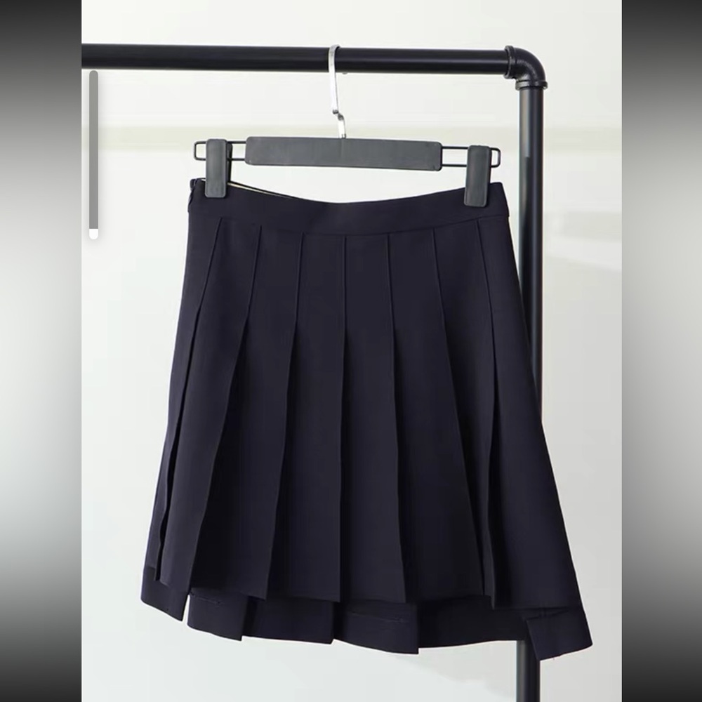 Pleated High-Low Hem Skirt